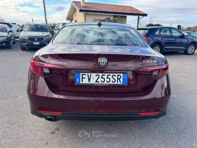 Alfa Romeo Giulia 2.2 t Business 160cv AT8 - FV255SR Rosso usata Basiliano