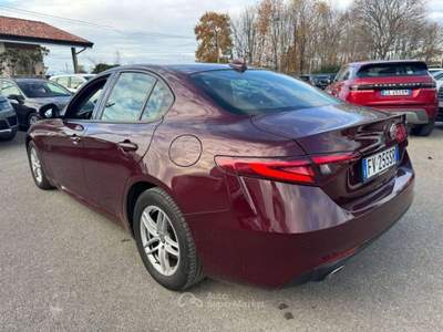 Alfa Romeo Giulia 2.2 t Business 160cv AT8 - FV255SR Rosso usata Basiliano