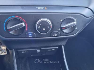 Hyundai Bayon 1.0 T-GDI Hybrid 48V iMT XLine Nero usata Savona