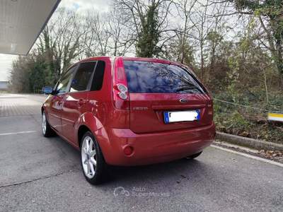 Ford Fiesta per neopatentati Arancione usata camposampiero