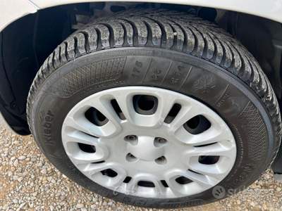 Fiat Panda 95 CV S&S Lounge usata PRATO