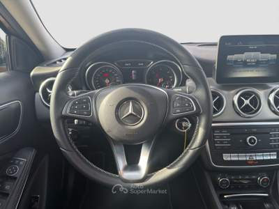 Mercedes-Benz GLA GLA 200 CDI/d Automatic Premium Beige usata Parma