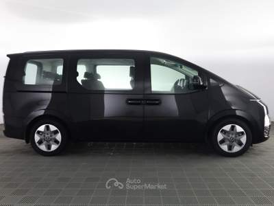 Hyundai Staria Staria 2.2 AT AWD 9 posti Wagon Nero usata Milano