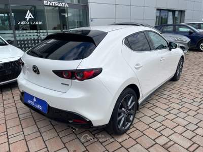 Mazda 3 5 porte 2.0 Mild-Hybrid 122cv Bianco usata Sarego