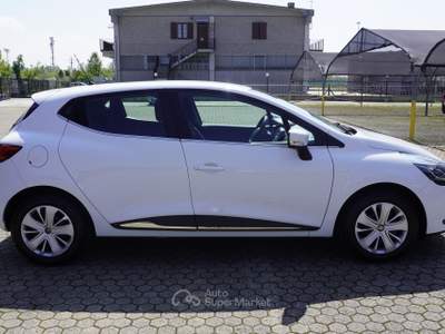 Renault Clio Renault Clio TCe 12V 90CV GPL N1 Autocarro Ener. Zen Bianco usata Castelletto di Branduzzo