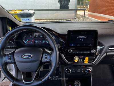 Ford Fiesta Auto in ottime condizioni esternamente ed internamente Bianco usata Rutigliano