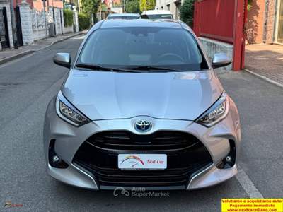 Toyota Yaris 1.5h Trend Argento usata Buccinasco