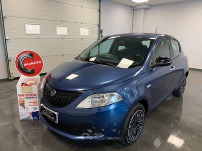 Lancia Ypsilon 1.0 Benzina Hybrid Ecochic Gold 5 Porte Blu/Azzurro usata Qualiano