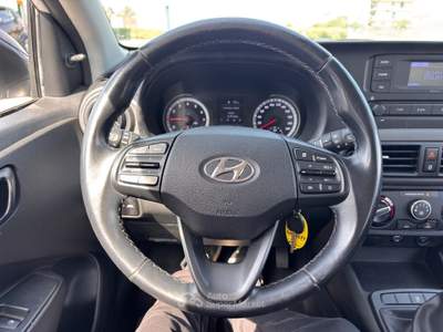 Hyundai i10 ADATTA A EO PATENTATI Argento usata Santa Maria la Carità