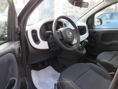 Fiat Pandina 1.0 FireFly 70cv S&S Hybrid Cross Nero usata Seregno