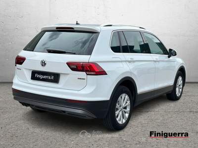 Volkswagen Tiguan 2.0 TDI Style 4MOTION Bianco usata Civate