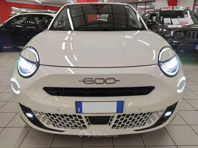 Fiat 600 1.2 145cv Hybrid FHEV Cambio Automatico "SUPER PROMO Bianco usata LEGNANO