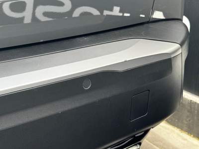 Peugeot 2008 Hybrid 145cv e-DCS6 Allure auto Grigio usata Spinea