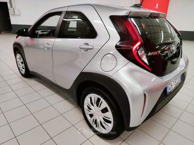 Toyota Aygo X 1.0 72cv Active + Car Play "SUPER PROMO" Argento usata LEGNANO