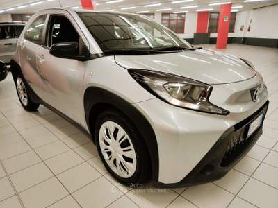 Toyota Aygo X 1.0 72cv Active + Car Play "SUPER PROMO" Argento usata LEGNANO