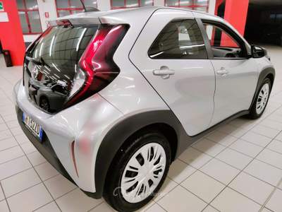 Toyota Aygo X 1.0 72cv Active + Car Play "SUPER PROMO" Argento usata LEGNANO