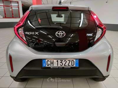 Toyota Aygo X 1.0 72cv Active + Car Play "SUPER PROMO" Argento usata LEGNANO