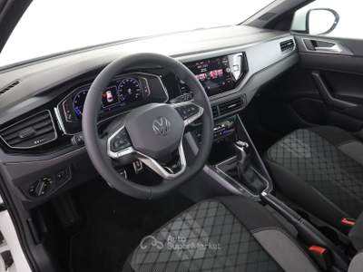 Volkswagen Taigo Taigo 1.0 TSI 110 CV DSG R-Line Bianco usata Parma