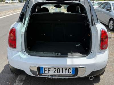 MINI Cooper Countryman 2.0 D EURO 6 Park Lane Pack Ambient/Navi Bianco usata Roma