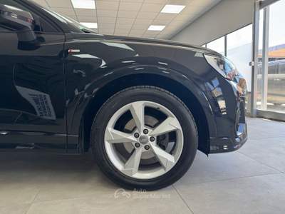 Audi Q3 S tronic line edition Nero usata SAN CIPRIANO D'AVERSA