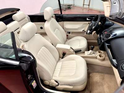Volkswagen New Beetle BEETLE CABRIO INT IN PELLE MOT. PERFETTO PANN PORTA DA RIPARARE Nero usata Occhiobello