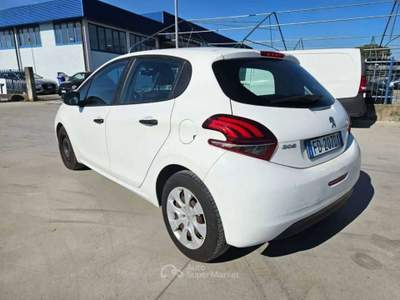 Peugeot 208 208 5p 1.6 bluehdi Active 75cv 2 posti N1 FD207DX Bianco usata Basiliano