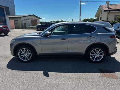 Alfa Romeo Stelvio Stelvio 2017 2.2 t Executive Q4 210cv auto FM599ZJ Grigio usata Basiliano