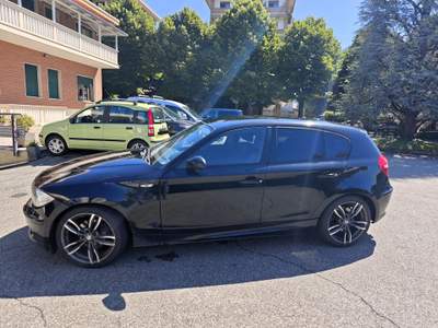 BMW Serie 1 120d OCCASIONE Nero usata COSSATO