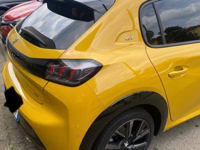 Peugeot 208 208 GT Pack Giallo usata Borgomanero