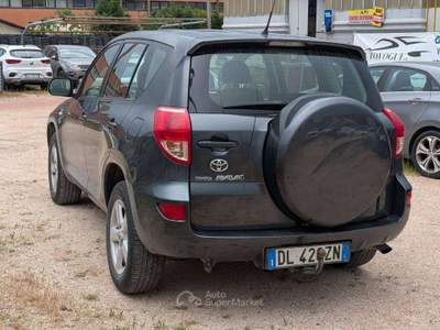 Toyota RAV4 Rav4 III 2006 RAV4 2.2 d-4d 136cv dpf Grigio usata Deruta