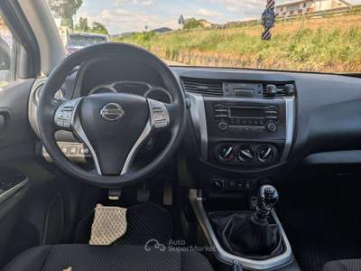 Nissan Navara Navara III 2016 2.3 dci d.cab Visia 4wd 163cv my19 Bianco usata Deruta