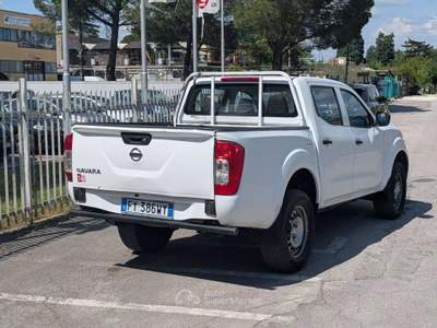 Nissan Navara Navara III 2016 2.3 dci d.cab Visia 4wd 163cv my19 Bianco usata Deruta
