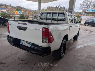 Toyota Hilux Hilux IV 2021 2.4 d-4d double cab Executive 4wd Bianco usata Deruta