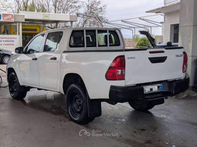 Toyota Hilux Hilux IV 2021 2.4 d-4d double cab Executive 4wd Bianco usata Deruta