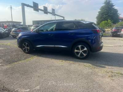 Peugeot 3008 1.5 bluehdi 120 cv Blu/Azzurro usata Busnago