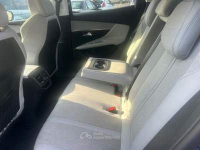 Peugeot 3008 1.5 bluehdi 120 cv Blu/Azzurro usata Busnago