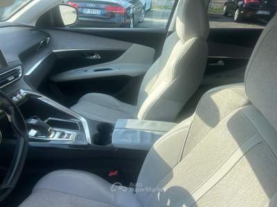 Peugeot 3008 1.5 bluehdi 120 cv Blu/Azzurro usata Busnago
