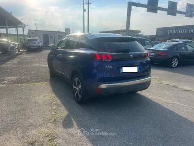 Peugeot 3008 1.5 bluehdi 120 cv Blu/Azzurro usata Busnago