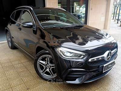 Mercedes-Benz GLA MERCEDES GLA 180 PREMIUM  AMG  VEICOLO NON FUMATORE Nero usata Andria