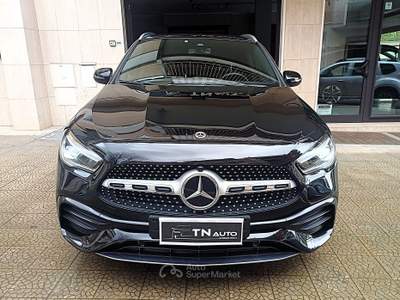 Mercedes-Benz GLA MERCEDES GLA 180 PREMIUM  AMG  VEICOLO NON FUMATORE Nero usata Andria