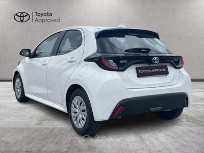 Toyota Yaris 1.5 Hybrid 5 porte Active Bianco usata Caresanablot