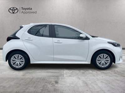Toyota Yaris 1.5 Hybrid 5 porte Active Bianco usata Caresanablot