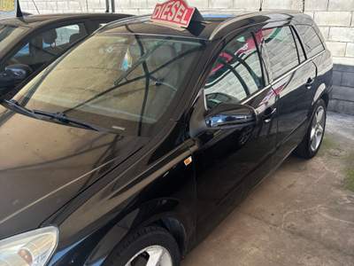 Opel Astra Opel astra 17 td Sw neo patentato usata Livorno