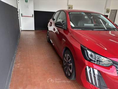 Peugeot 208 Active Puretech 75 S/S Rosso usata Cornate D'adda