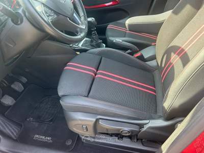 Opel Crossland CROSSLAND 1.5 ECOTEC D 110 CV Rosso usata Busnago