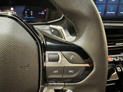 Peugeot 2008 2008 Hybrid 145 e-DCS6 Allure Nero usata Cassano Magnago