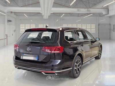 Volkswagen Passat VOLKSWAGEN PASSAT VARIANT 2.0 TDI SCR EVO 110KW EXECUTIVE DSG STATION WAGON usata Bentivoglio
