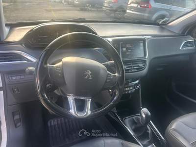 Peugeot 2008 100CV Bianco usata Busnago
