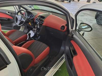 Opel Corsa OPEL CORSA 1.2 BENZINA GPL Bianco usata Ponsacco