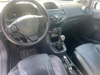 Ford Fiesta 1.6 TDCI 95 CV Bianco usata Busnago